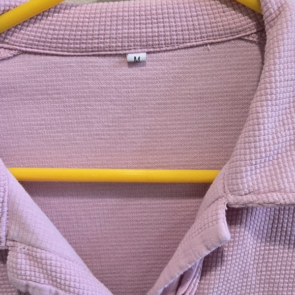 Pink waffle material long sleeved  button up shirt size medium - Picture 5 of 5